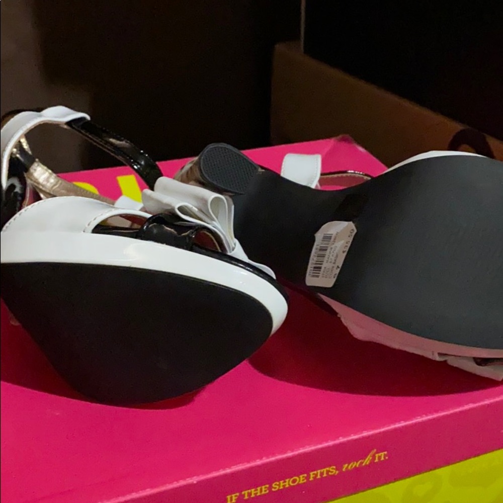 🤍HEELS ❤️ - Picture 5 of 5